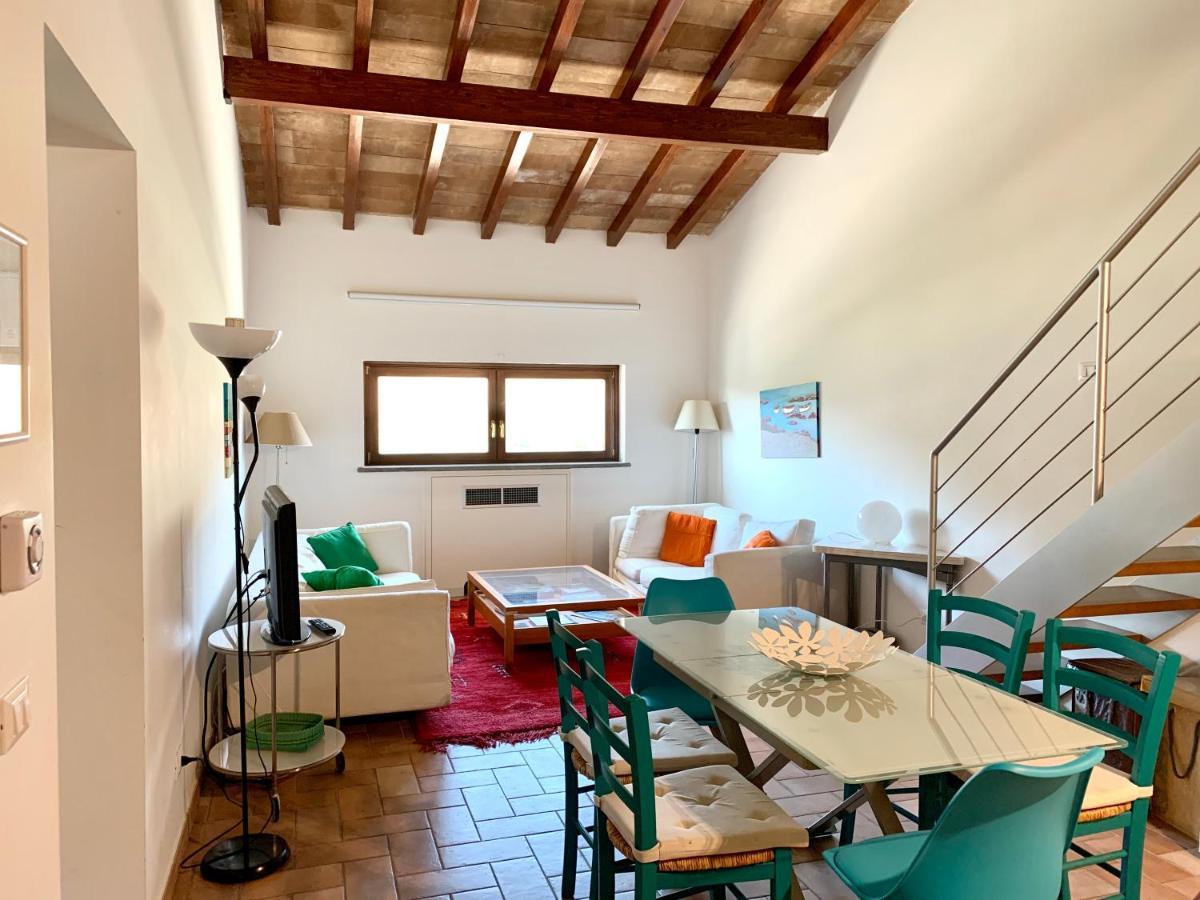Agriturismo Potrero Grande Sul Lago Di Martignano Con Spiaggia Кампаняно ди Рома Екстериор снимка