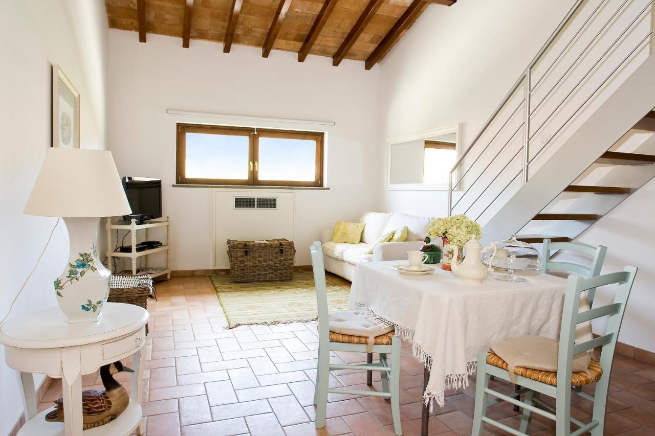 Agriturismo Potrero Grande Sul Lago Di Martignano Con Spiaggia Кампаняно ди Рома Екстериор снимка